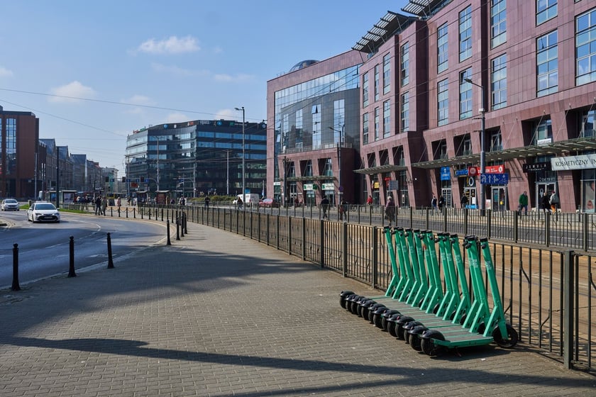 Obszar placu Dominikańskiego w kwietniu 2023 r.