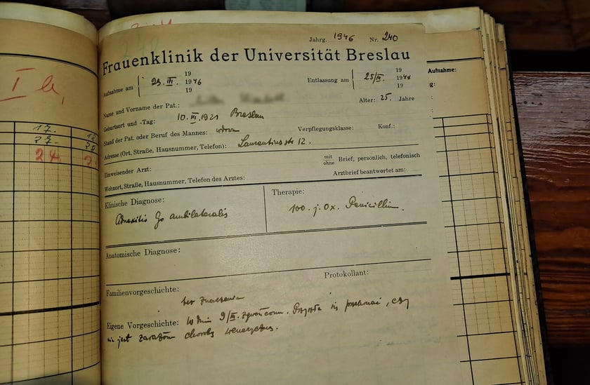 Dokument z archiwum dawnej kliniki ginekologicznej