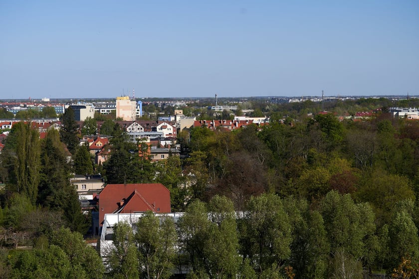 Panorama Wrocławia z perspektywy Krzyków - maj 2023
