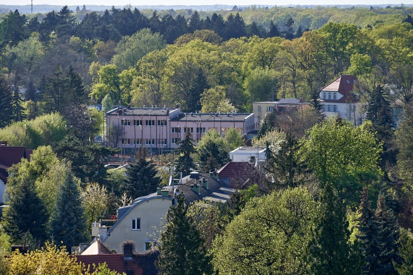 Panorama Wrocławia z perspektywy Krzyków - maj 2023