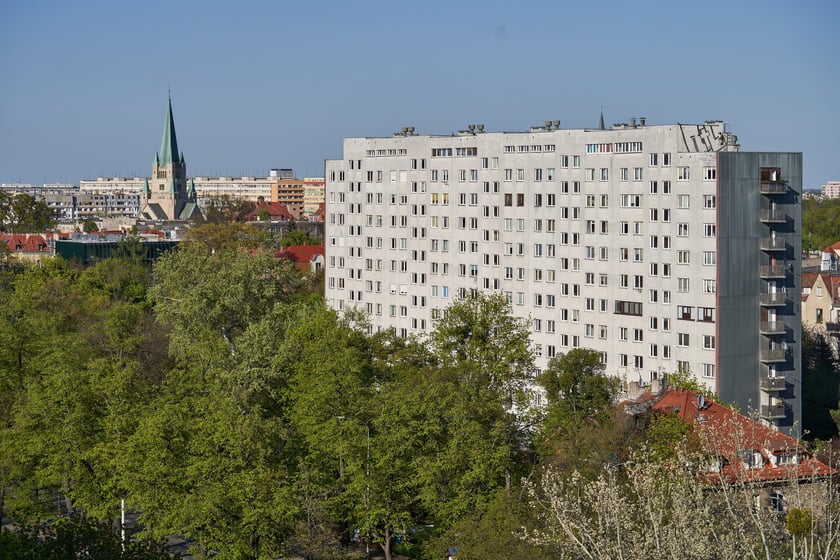 Panorama Wrocławia z perspektywy Krzyków - maj 2023