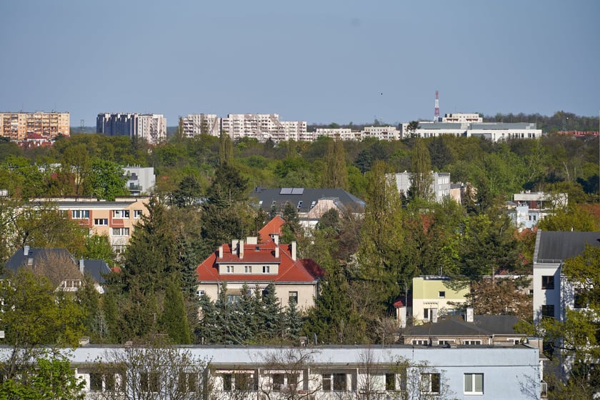 Panorama Wrocławia z perspektywy Krzyków - maj 2023