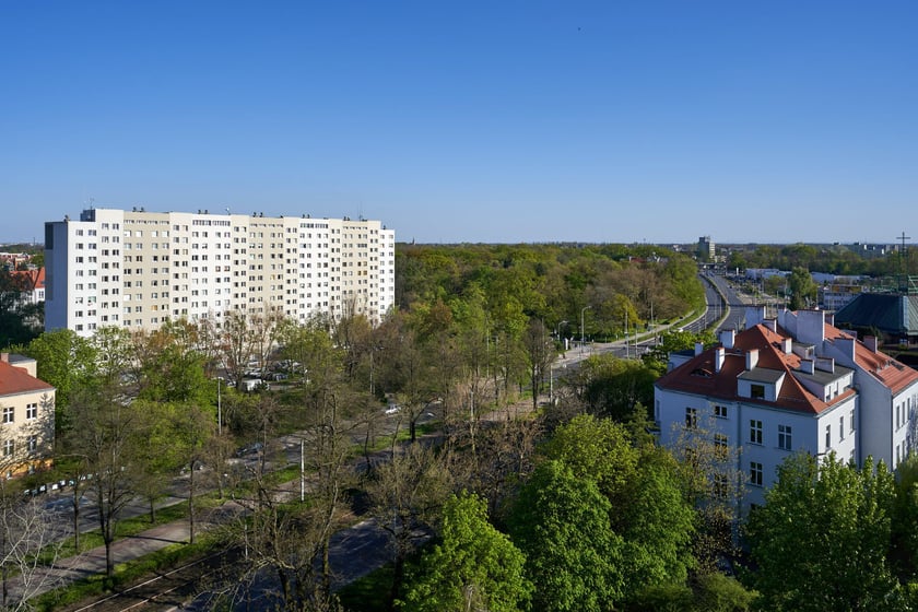 Panorama Wrocławia z perspektywy Krzyków - maj 2023