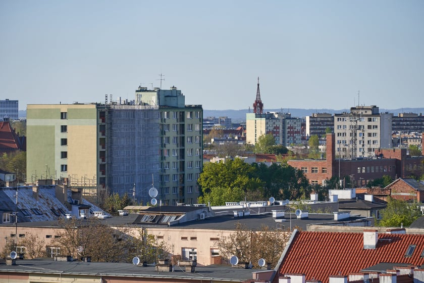 Panorama Wrocławia z perspektywy Krzyków - maj 2023