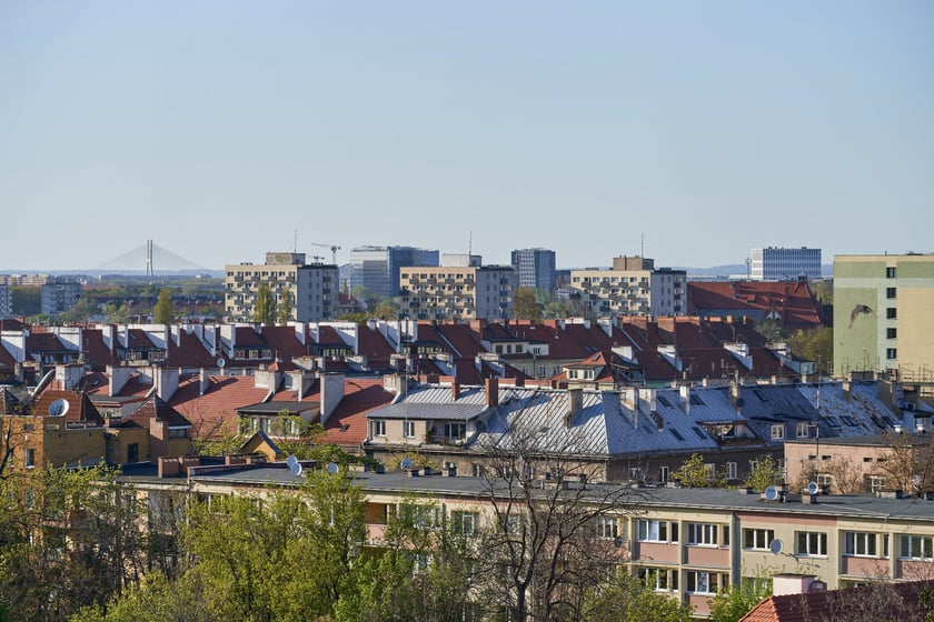 Panorama Wrocławia z perspektywy Krzyków - maj 2023