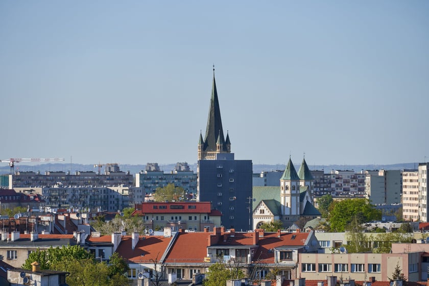 Panorama Wrocławia z perspektywy Krzyków - maj 2023