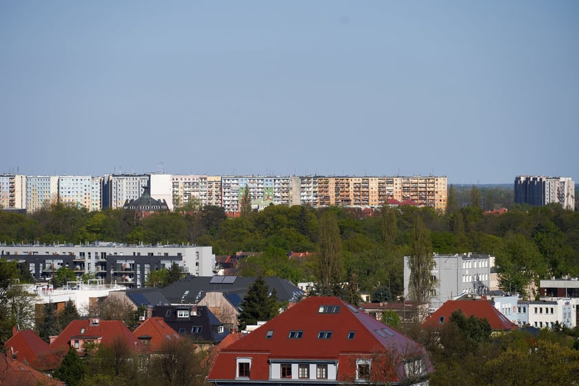 Panorama Wrocławia z perspektywy Krzyków - maj 2023