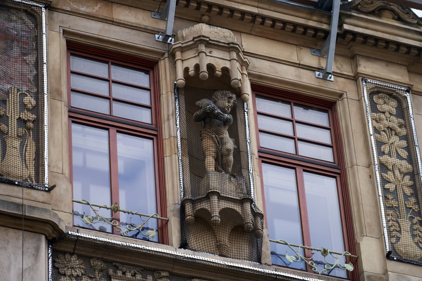 Rzeźby i ornamenty na wrocławskich kamienicach