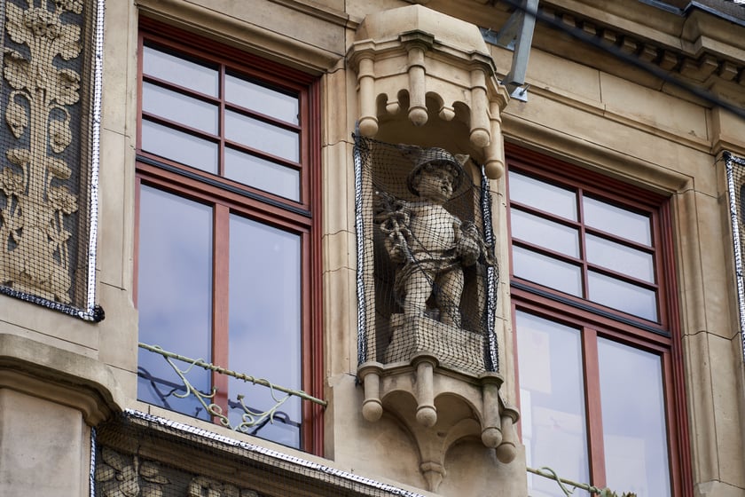 Rzeźby i ornamenty na wrocławskich kamienicach