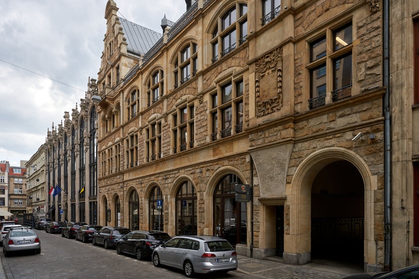 Rzeźby i ornamenty na wrocławskich kamienicach