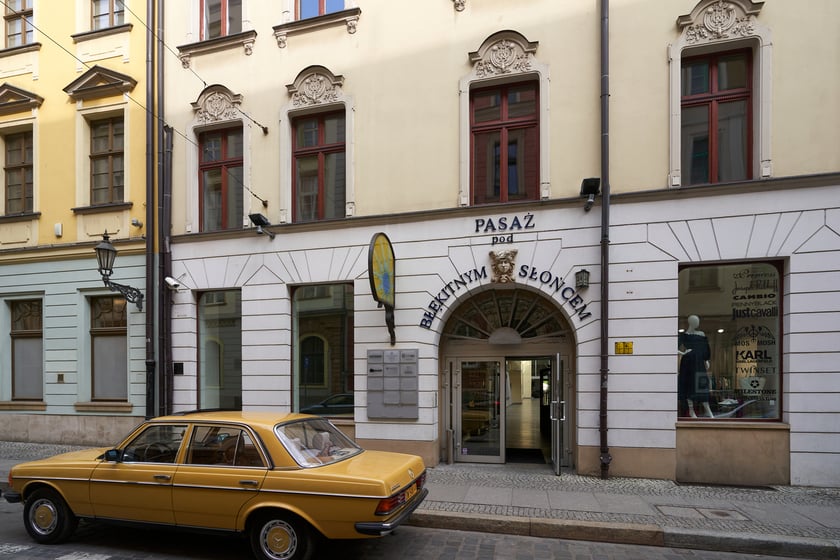 Rzeźby i ornamenty na wrocławskich kamienicach