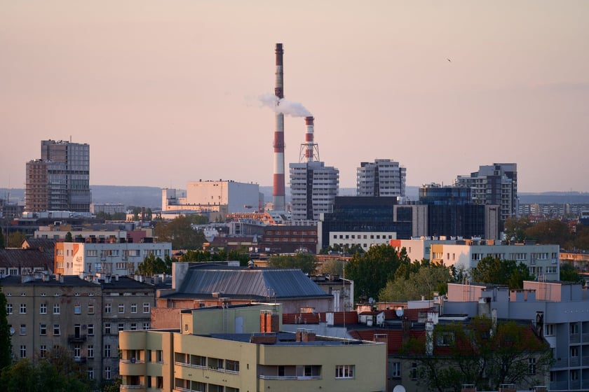 Panorama Wrocławia. Zdjęcie z 13 piętra budynku w centrum miasta.