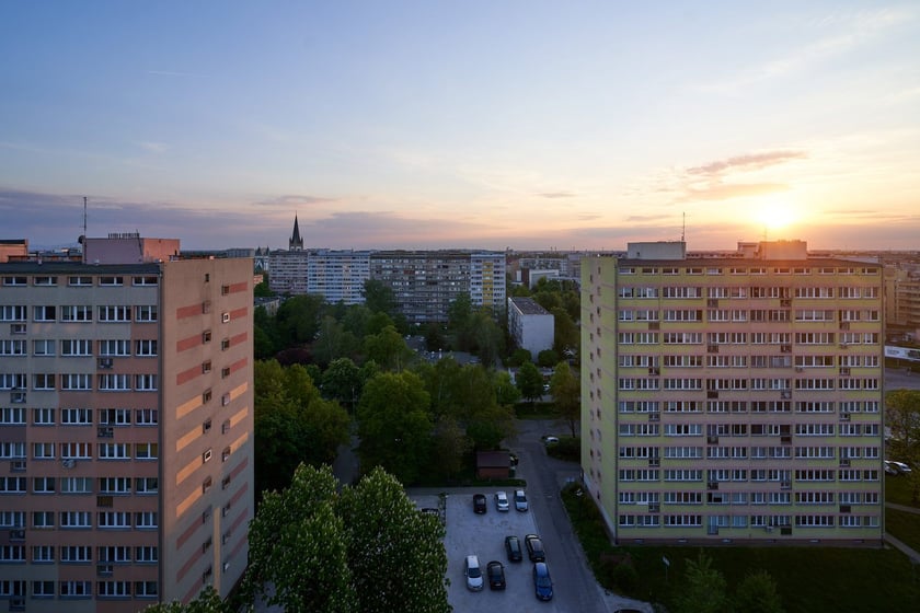 Panorama Wrocławia. Zdjęcie z 13 piętra budynku w centrum miasta.