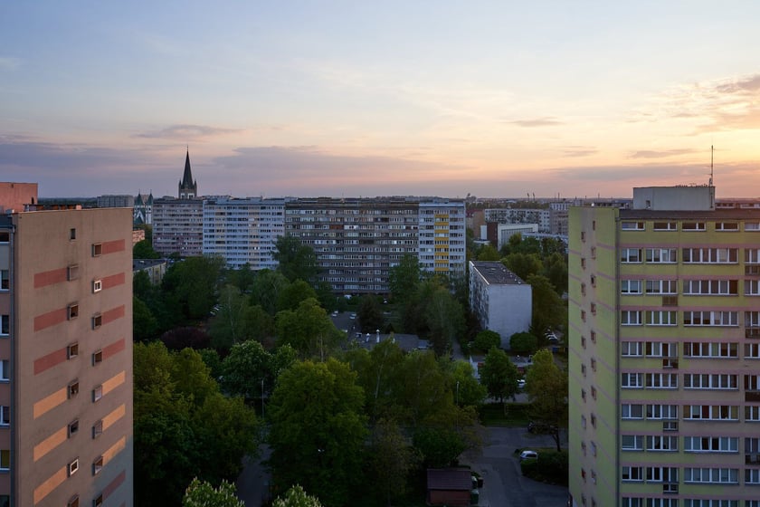Panorama Wrocławia. Zdjęcie z 13 piętra budynku w centrum miasta.