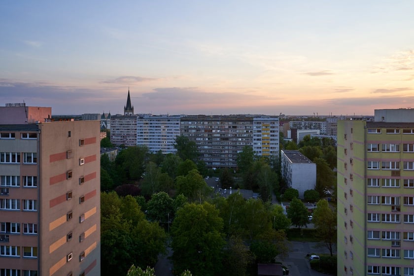 Panorama Wrocławia. Zdjęcie z 13 piętra budynku w centrum miasta.