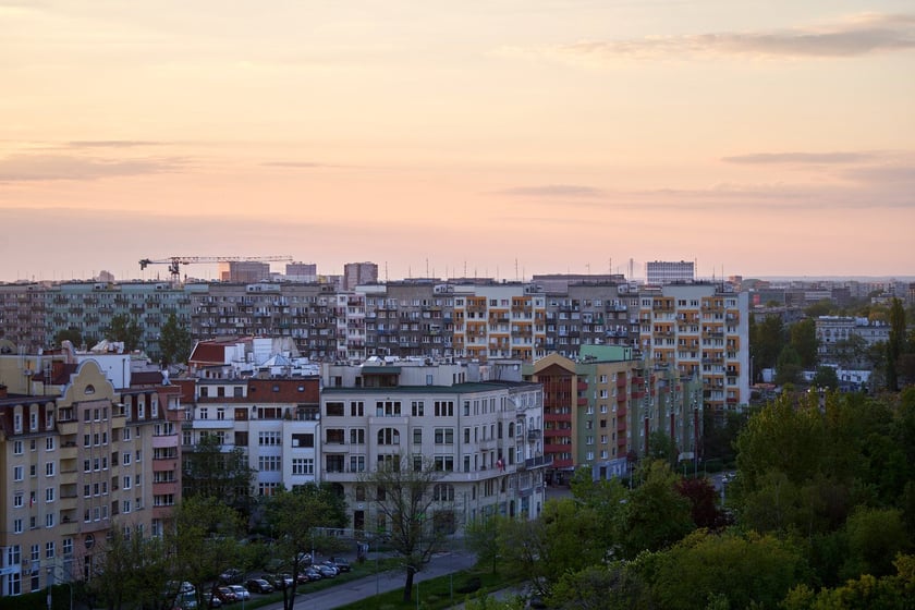 Panorama Wrocławia. Zdjęcie z 13 piętra budynku w centrum miasta.