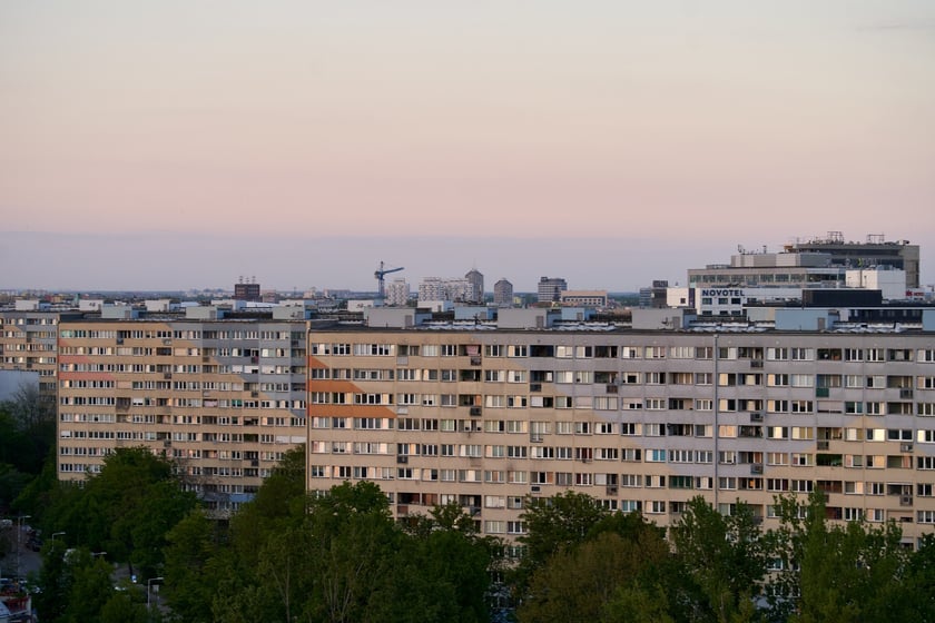 Panorama Wrocławia. Zdjęcie z 13 piętra budynku w centrum miasta.