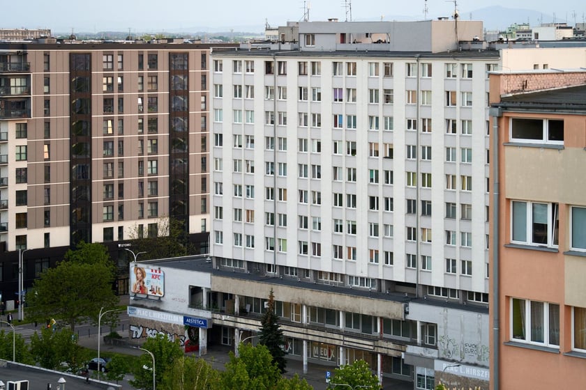 Panorama Wrocławia. Zdjęcie z 13 piętra budynku w centrum miasta.