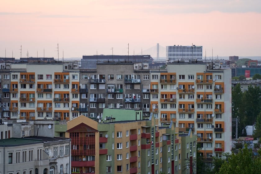 Panorama Wrocławia. Zdjęcie z 13 piętra budynku w centrum miasta.