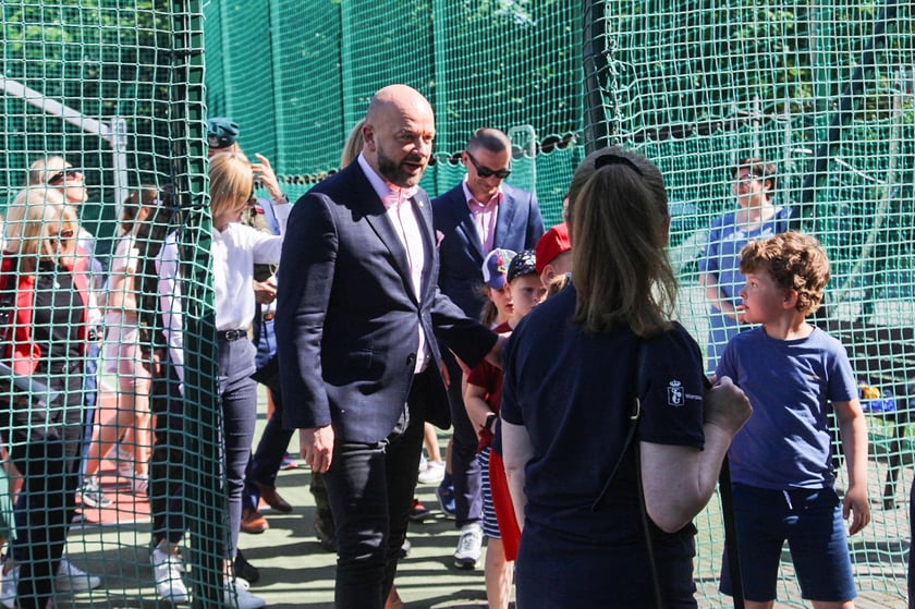 Impreza sportowa z okazji Dnia Dziecka i otwarcia boisk przy szkole podstawowej nr 29 we Wrocławiu