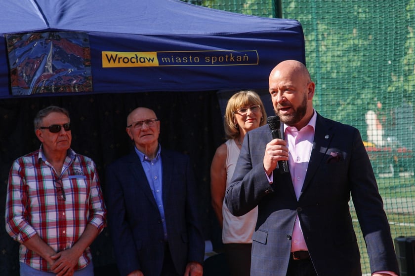 Impreza sportowa z okazji Dnia Dziecka i otwarcia boisk przy szkole podstawowej nr 29 we Wrocławiu