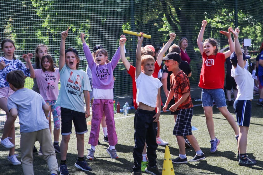 Impreza sportowa z okazji Dnia Dziecka i otwarcia boisk przy szkole podstawowej nr 29 we Wrocławiu