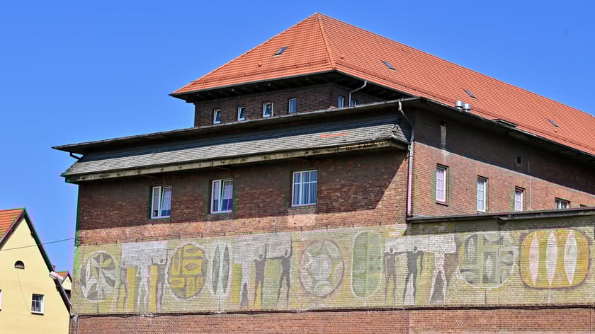 Historyczna elektrociepłownia w Siechnicach niedługo odejdzie na zasłużoną emeryturę. Zastąpi ją nowoczesny zakład zasilany gazem.