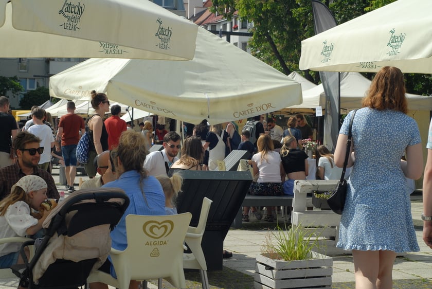 Festiwal Azjatycki, Festiwal Smak&oacute;w Świata i Festiwal Piwa, Wina i Trunk&oacute;w Rzemieślniczych na placu Nowy Targ