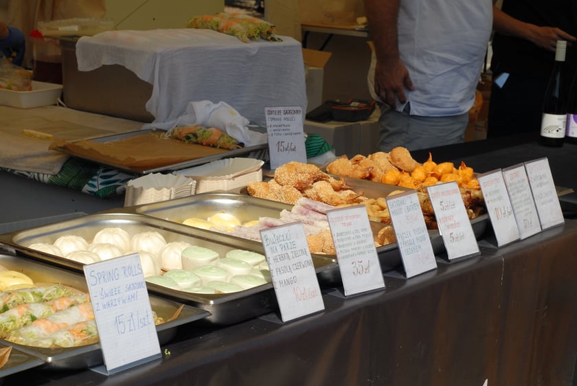 Festiwal Azjatycki, Festiwal Smak&oacute;w Świata i Festiwal Piwa, Wina i Trunk&oacute;w Rzemieślniczych na placu Nowy Targ
