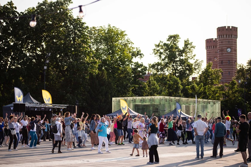 Potańcówka na placu Wolności