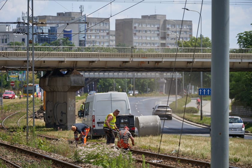 Remont torowiska wzdłuż Legnickiej