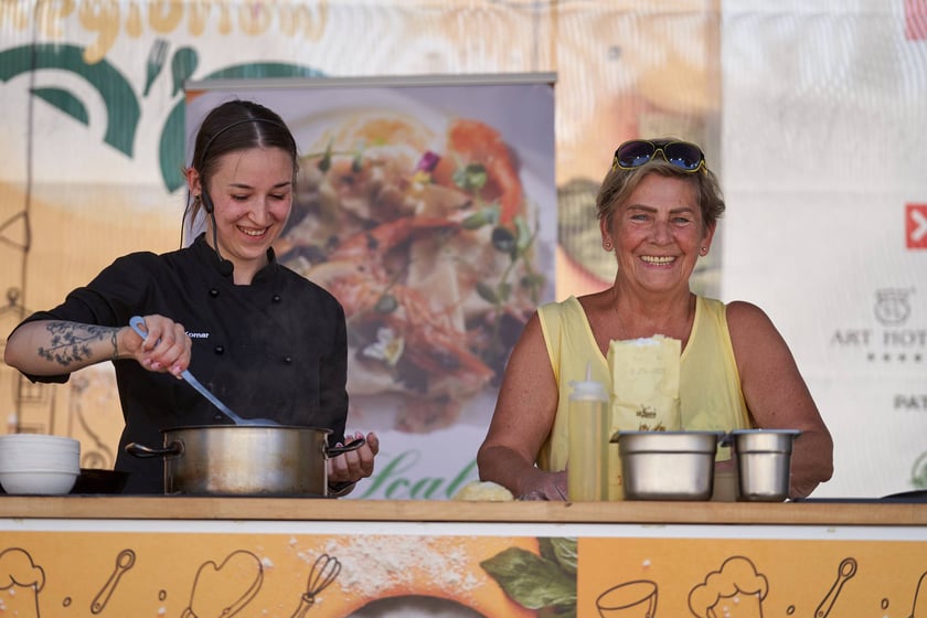 Festiwal kulinarny Delicje Regionów na wrocławskim Rynku
