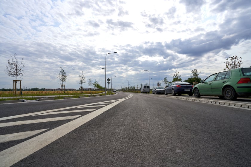 Nowa droga (Lutosławskiego) i przebudowywana Asfaltowa