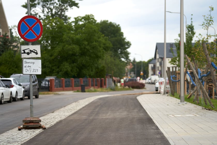 Nowa droga (Lutosławskiego) i przebudowywana Asfaltowa