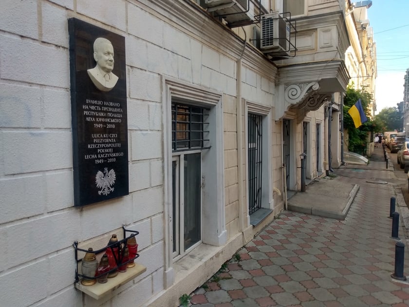 Odessa. Tablica ku czci prezydenta Lecha Kaczyńskiego