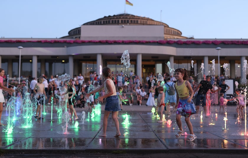Pokaz specjalny Fontanny Multimedialnej we Wrocławiu - w sobotę 15 lipca Mikro&Makro Kosmos.