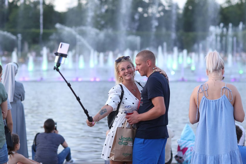 Pokaz specjalny Fontanny Multimedialnej we Wrocławiu - w sobotę 15 lipca Mikro&Makro Kosmos.