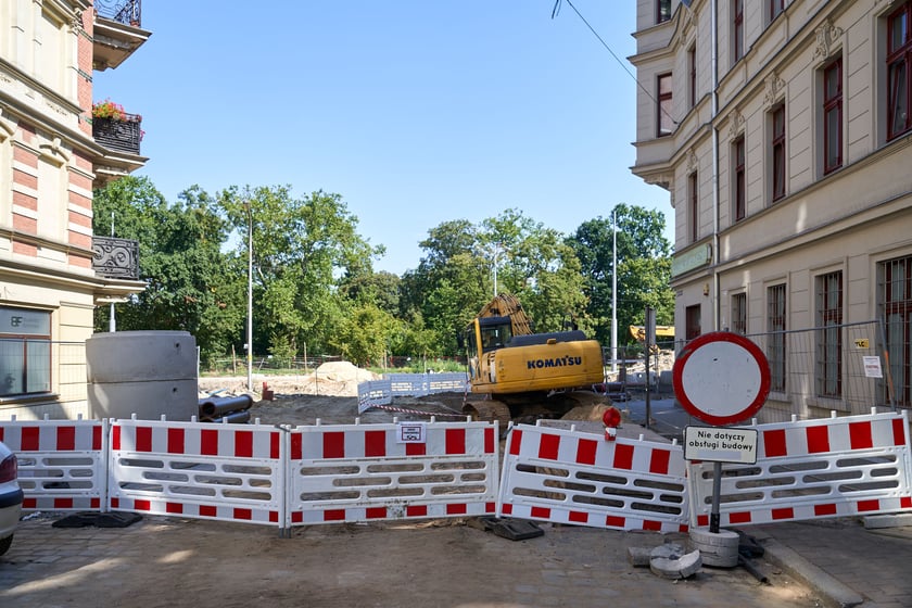 Przebudowa placu Staszica i ulicy Pomorskiej w sierpniu 2023 roku