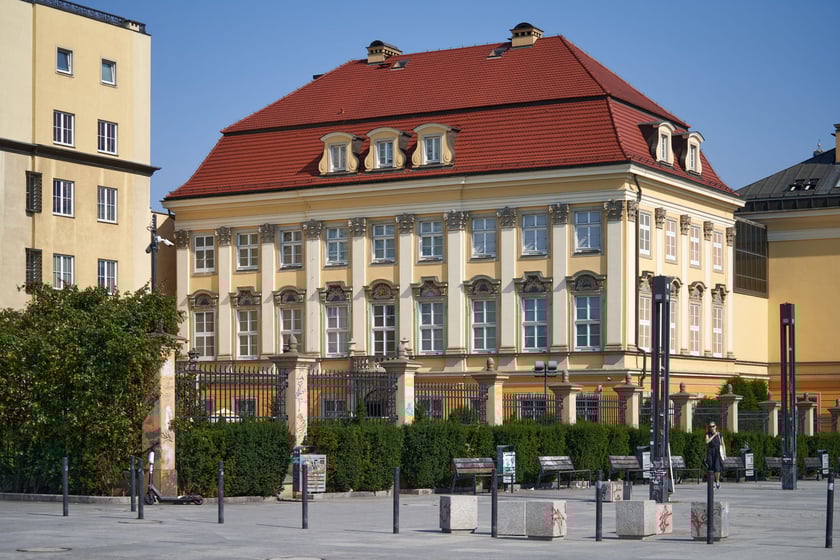 pl. Wolności i Narodowe Forum Muzyki