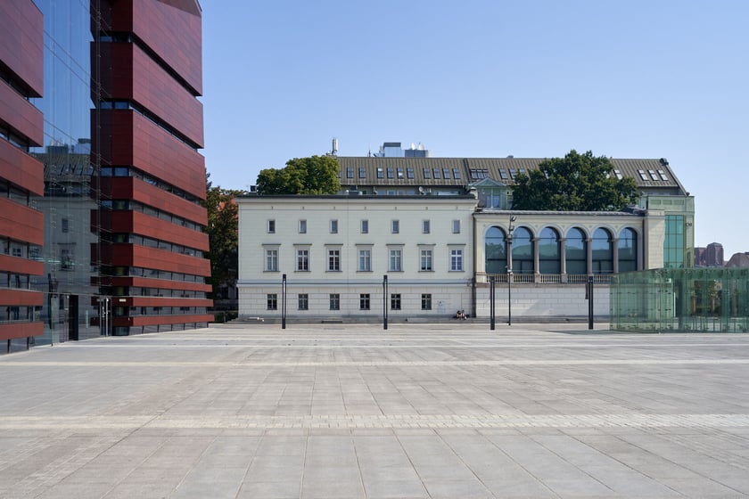 pl. Wolności i Narodowe Forum Muzyki
