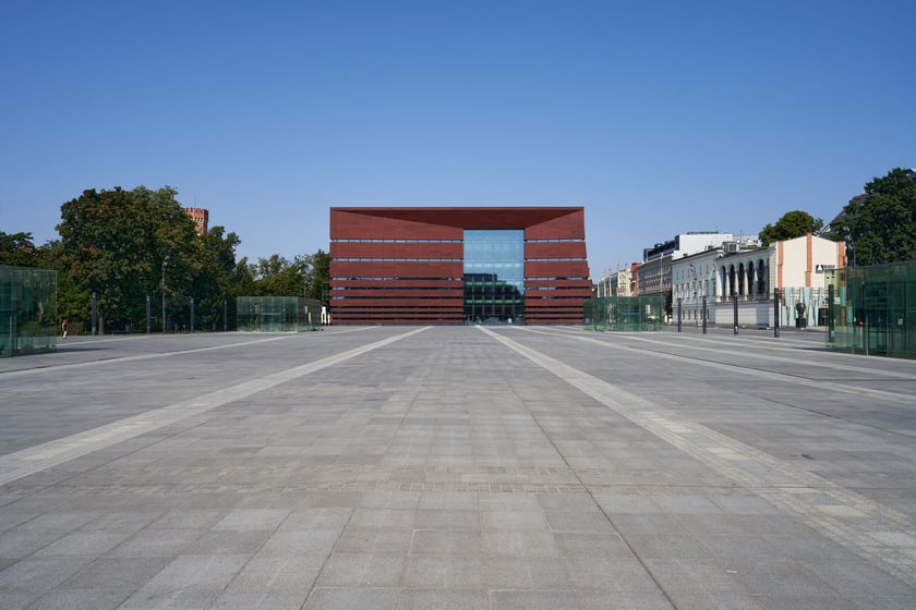 pl. Wolności i Narodowe Forum Muzyki