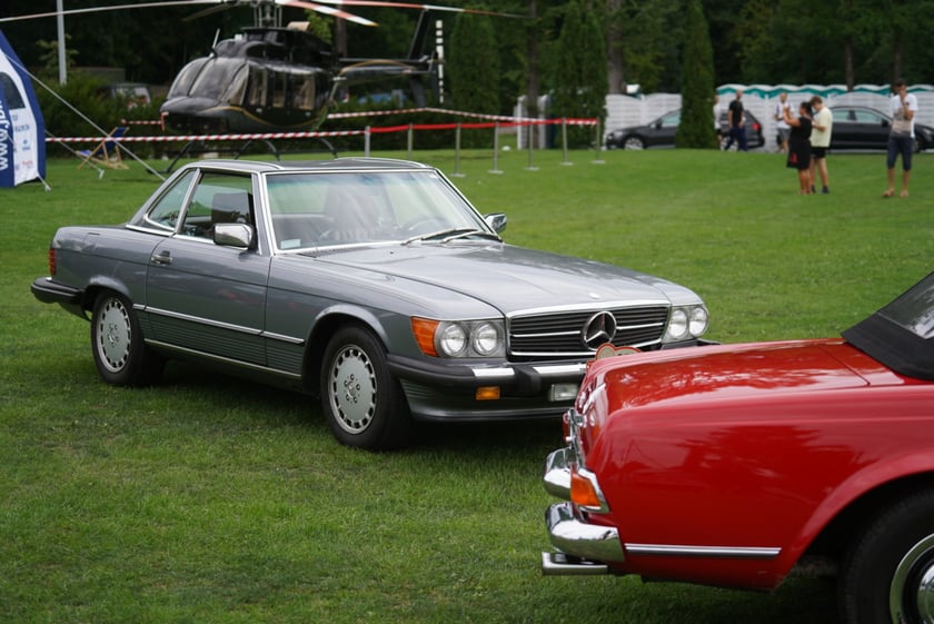 MotoClassic na Zamku Topacz - kultowe i współczczesne pojazdy