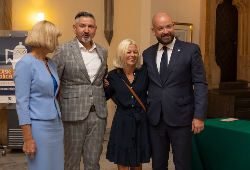 Ślubowanie i wręczenie aktów nadania stopnia awansu zawodowego nauczyciela mianowanego z udziałem prezydenta Wrocławia Jacka Sutryka