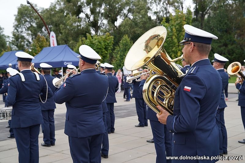 Uroczyste ślubowanie policjantek i policjantów