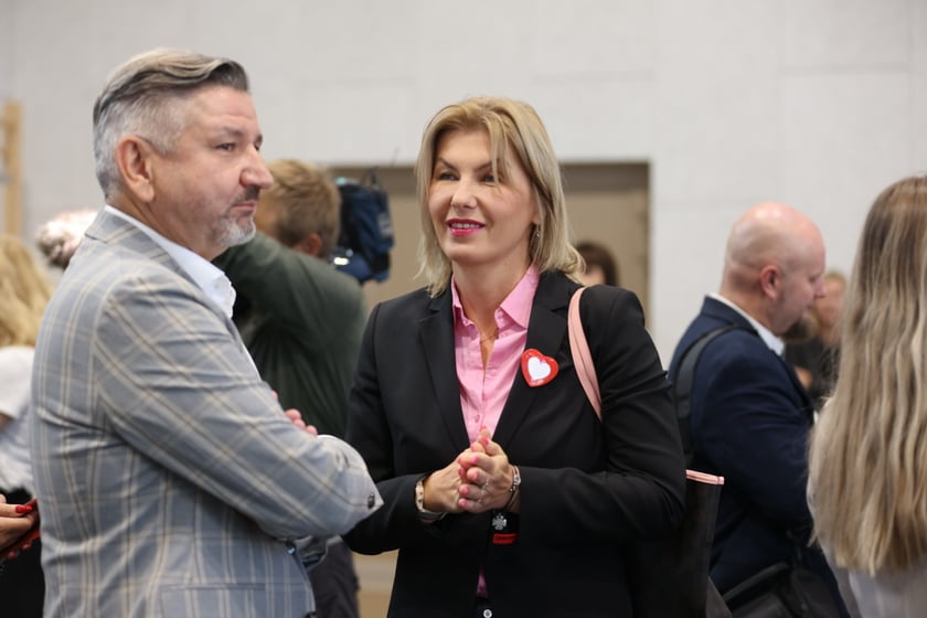 Rozpoczęcie roku szkolnego w nowej szkole przy ul. Asfaltowej we Wrocławiu