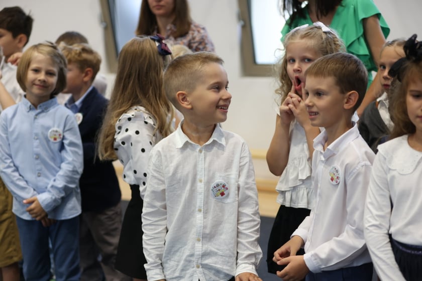 Rozpoczęcie roku szkolnego w nowej szkole przy ul. Asfaltowej we Wrocławiu