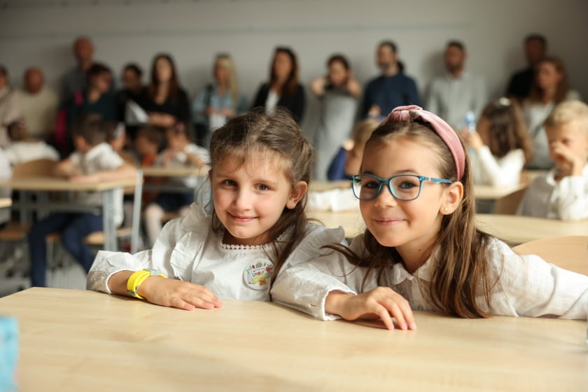 Rozpoczęcie roku szkolnego w nowej szkole przy ul. Asfaltowej we Wrocławiu