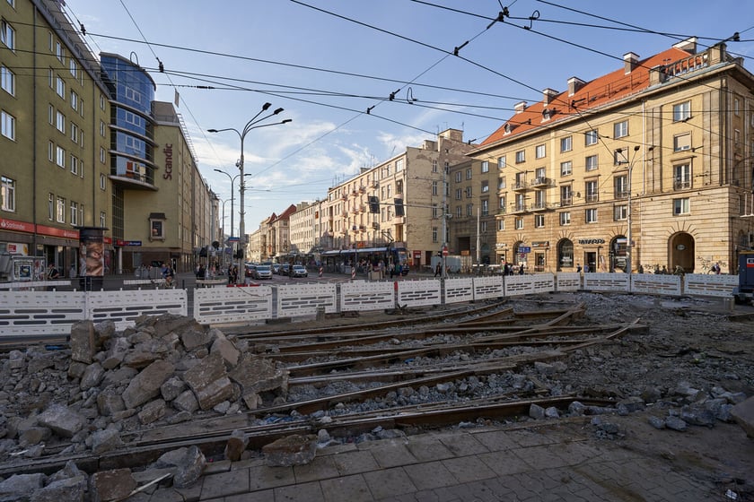Przebudowa torowiska na skrzyżowaniu Piłsudskiego i Świdnickiej we Wrocławiu, 5.09.2023