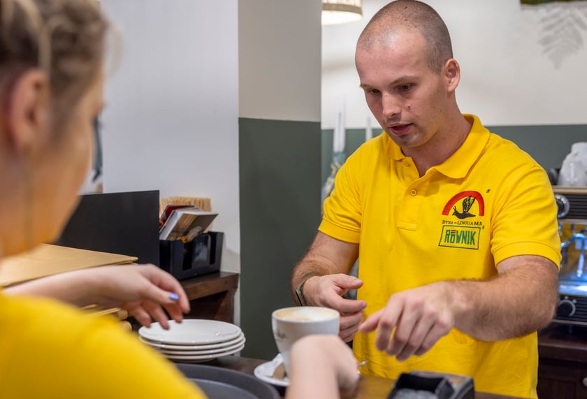 Cafe Równik znów działa!