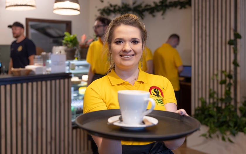 Cafe Równik znów działa!